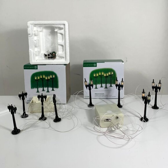 Department 56 Village Accessories Street Lamps Illuminated Set of Two FLAW - Picture 1 of 4
